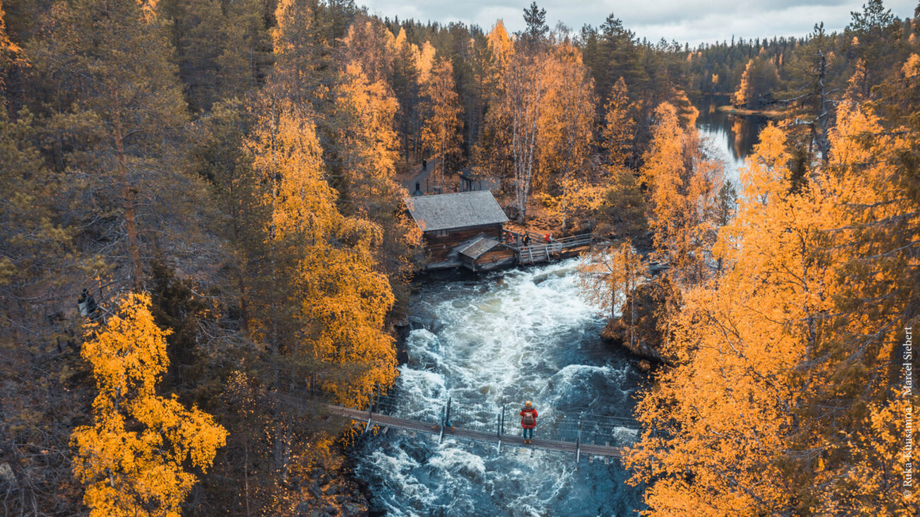 Herbstwanderung in Finnland