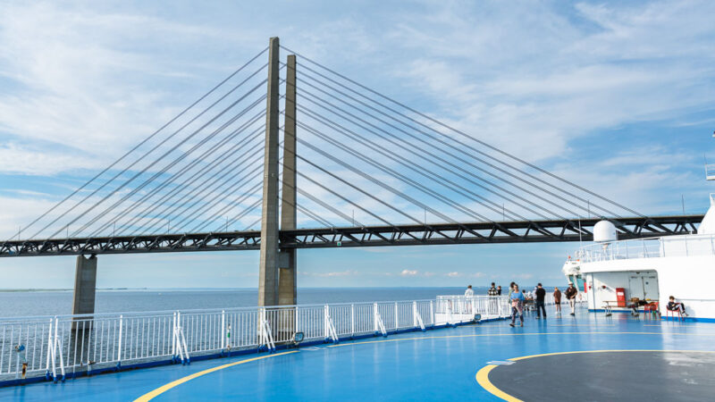Öresundbrücke und Fähre