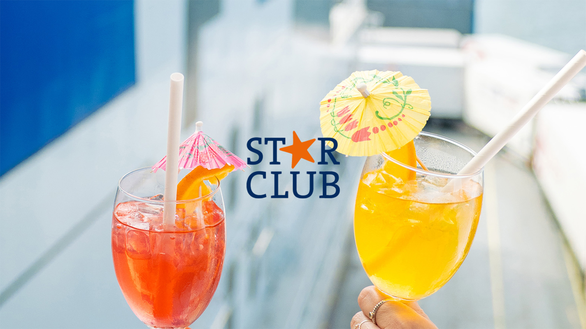 Zwei Cocktails und das Star Club Logo
