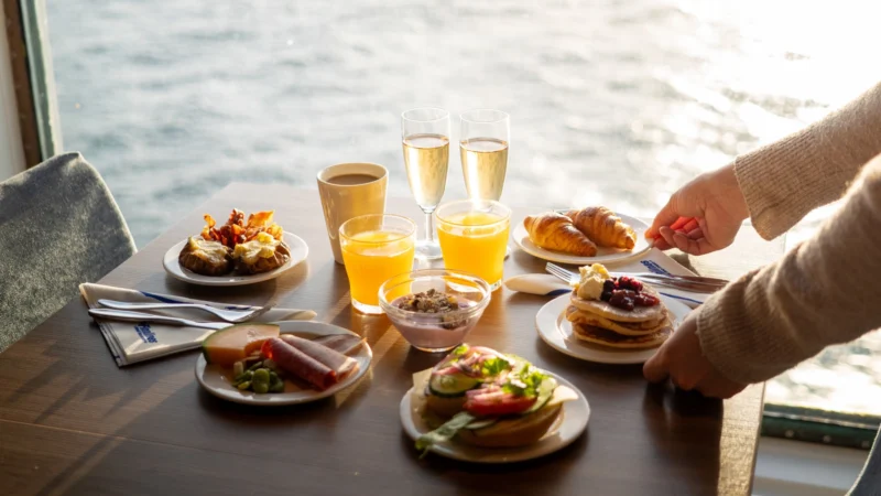 Heerlijk Scandinavisch buffet in het panoramarestaurant